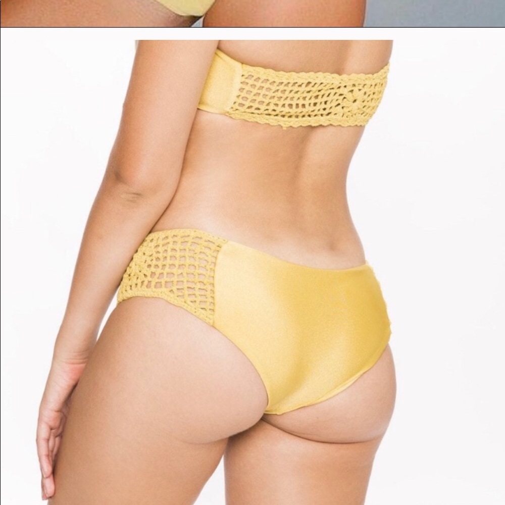 🎊HOST PICK🎊 Frankies bikinis koa two piece gold L - Picture 2 of 16